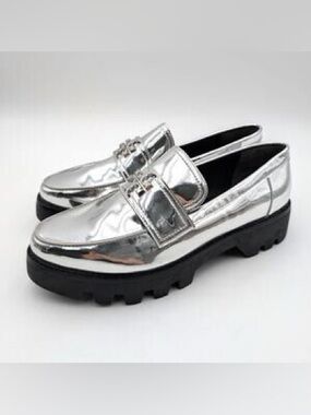 NWOB Tory Burch Classic Lug Loafer Mirrored Metallic Argento Silver Shoes Size 6